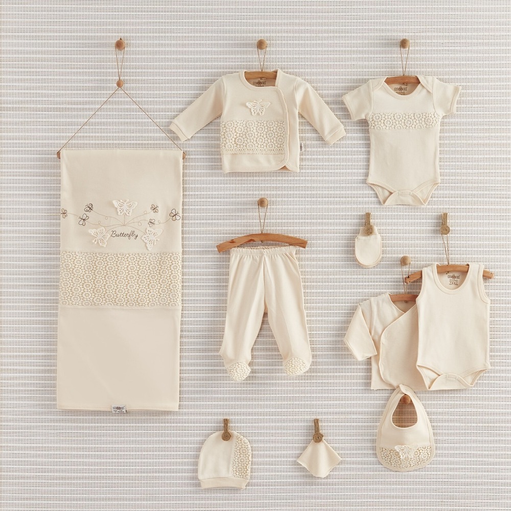 Organic 10 Piece Baby Gift Set Bodysuits Pants Footie Hat Bib Blanket 0-3 Months